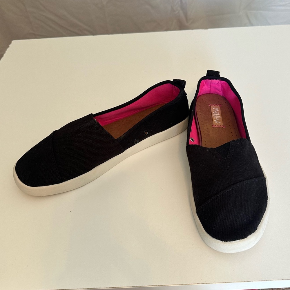 NWOT Casual Black Sneakers Mad Paw slip-on canvas 10 memory foam slides pink - Picture 2 of 14